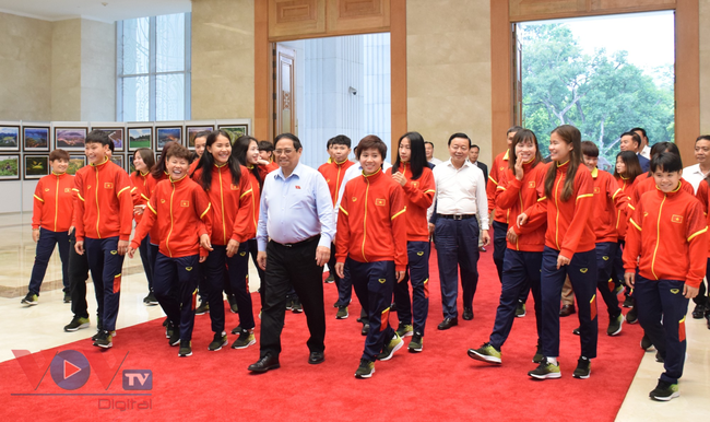 Thủ tướng gặp mặt Đội tuyển bóng đá nữ quốc gia Việt Nam - Ảnh 5.