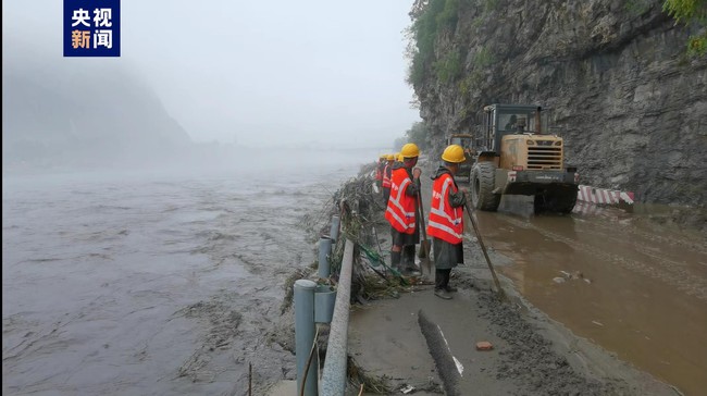 Trung Quốc: Bắc Kinh hứng lượng mưa lớn nhất 140 năm, một địa phương ở Hà Bắc kêu cứu - Ảnh 5.