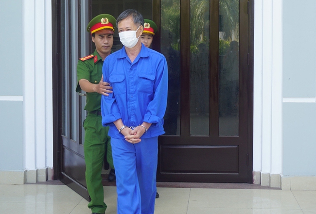 Cựu Giám đốc CDC Đà Nẵng lĩnh án 11 năm tù - Ảnh 1.