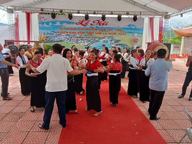 Tưng bừng Lễ hội Tết Xíp xí cổ truyền ở Phù Yên, tỉnh Sơn La - Ảnh 5.