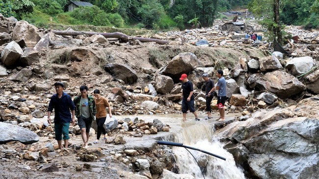 Lào Cai công bố tình huống khẩn cấp về thiên tai trên địa bàn thị xã Sa Pa - Ảnh 3.