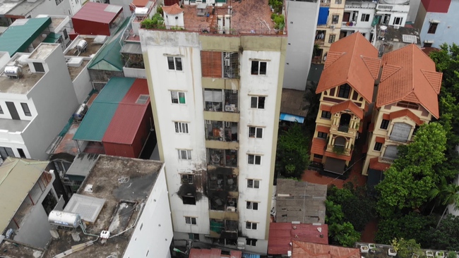 Hà Nội hỗ trợ ở mức cao nhất cho các nạn nhân trong vụ cháy chung cư mini - Ảnh 1.
