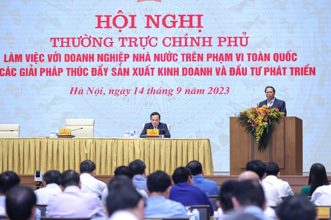 Thủ tướng: Các bộ, ngành, cơ quan, địa phương, doanh nghiệp tiếp tục chung sức, đồng lòng, tháo gỡ khó khăn, vượt qua thách thức, đẩy mạnh đầu tư phát triển - Ảnh 3.