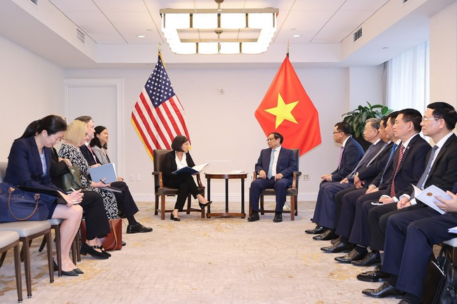 Thủ tướng Phạm Minh Chính tiếp Bộ trưởng Thương mại Hoa Kỳ Gina Raimondo - Ảnh 5.