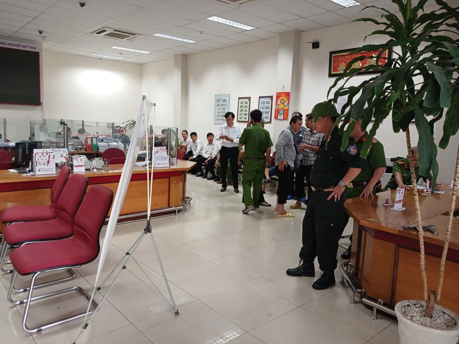 Bắt đối tượng cướp tiền ngân hàng Agribank, Tiền Giang - Ảnh 2.