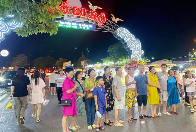 Quảng Ninh hút khách dịp nghỉ lễ 2/9 - Ảnh 12.