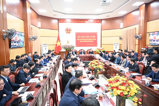 Thủ tướng Phạm Minh Chính chủ trì hội nghị trực tuyến thúc đẩy tiến độ triển khai thực hiện các dự án đường dây 500 KV mạch 3- Ảnh 4.