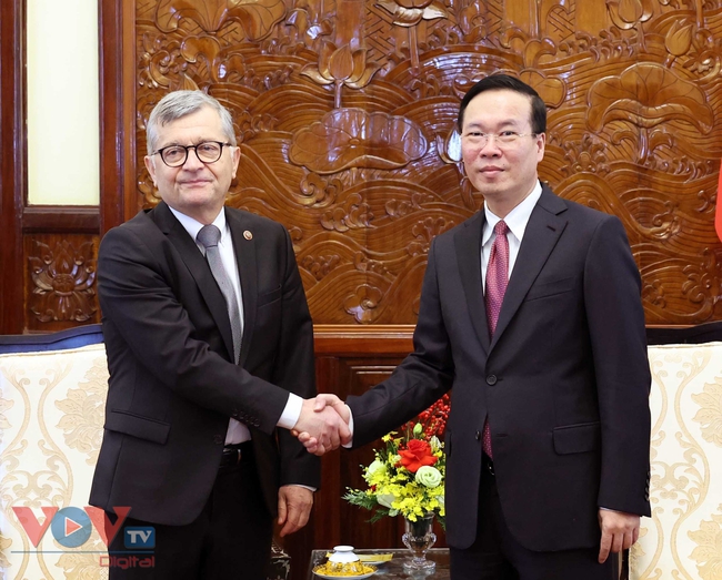 Chủ tịch nước Võ Văn Thưởng tiếp Đại sứ Ba Lan Aleksander Surdej nhận nhiệm vụ tại Việt Nam.jpg