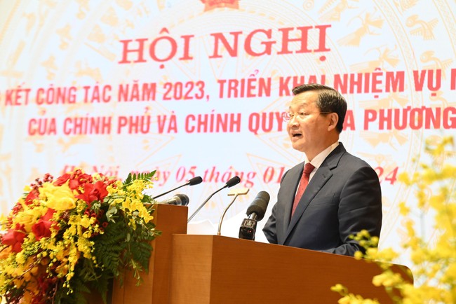Hội nghị tổng kết công tác năm 2023, triển khai nhiệm vụ năm 2024 của Chính phủ và chính quyền địa phương- Ảnh 10.