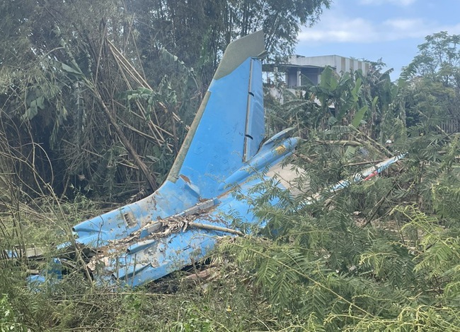 Hiện trường vụ máy bay rơi tại thị xã Điện Bàn, tỉnh Quảng Nam- Ảnh 8.