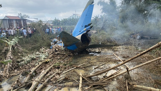 Hiện trường vụ máy bay rơi tại thị xã Điện Bàn, tỉnh Quảng Nam- Ảnh 5.