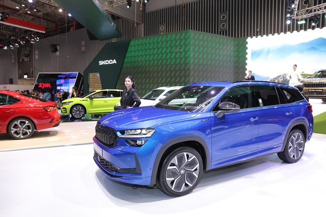 VIETNAM MOTOR SHOW 2024 chính thức khai mạc với chủ đề "Công nghệ mở tương lai xanh"- Ảnh 7.