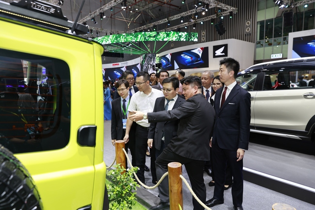 VIETNAM MOTOR SHOW 2024 chính thức khai mạc với chủ đề "Công nghệ mở tương lai xanh"- Ảnh 11.