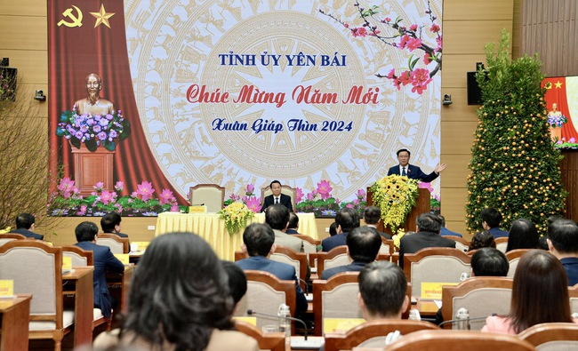 Chủ tịch Quốc hội gặp mặt, chúc Tết Đảng bộ, chính quyền tỉnh Yên Bái- Ảnh 1.
