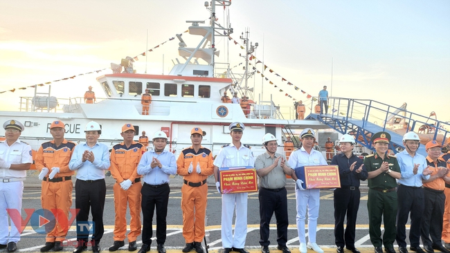 Thủ tướng Phạm Minh Chính dự lễ đón tàu hàng quốc tế và phát lệnh làm hàng đầu năm tại Cảng quốc tế Tân Cảng-Cái Mép- Ảnh 1.