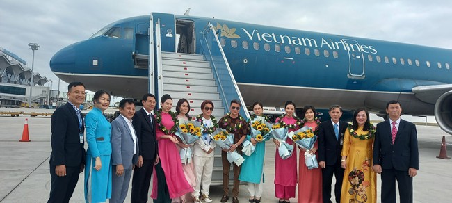 Tết Giáp Thìn, du lịch Khánh Hòa thắng lớn, doanh thu ước đạt gần 880 tỷ đồng- Ảnh 1.