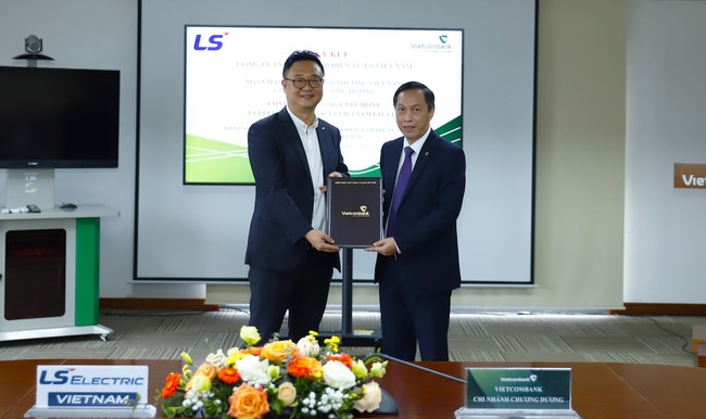 Vietcombank Chương Dương và Công ty TNHH Thiết bị điện tử LS Việt Nam ký kết hợp đồng tài trợ vốn- Ảnh 1.