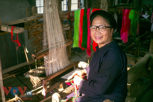 Người 'giữ lửa' nghề dệt thổ cẩm truyền thống ở Cao Bằng- Ảnh 13.