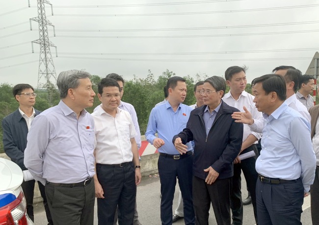 Đề xuất nâng cấp cao tốc Cam Lộ-La Sơn lên 4 làn xe từ vốn đầu tư công khẩn cấp 7000 tỷ đồng- Ảnh 4.