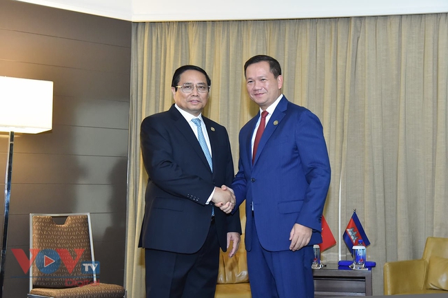 Thủ tướng Chính phủ Phạm Minh Chính gặp Thủ tướng Campuchia Hun Manet- Ảnh 1.