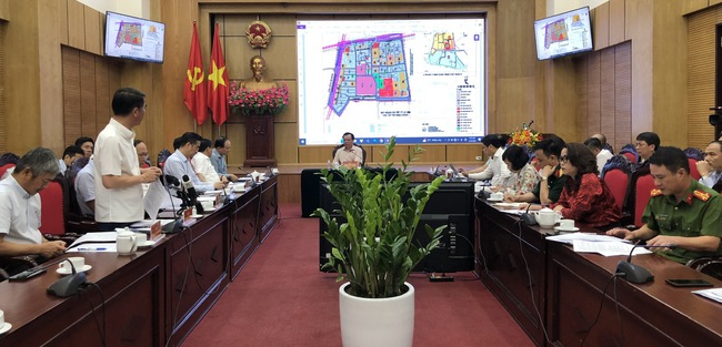 Bí thư Thành ủy Hà Nội: Quyết tâm khởi công 1-2 dự án cải tạo chung cư cũ trong năm 2025- Ảnh 1.