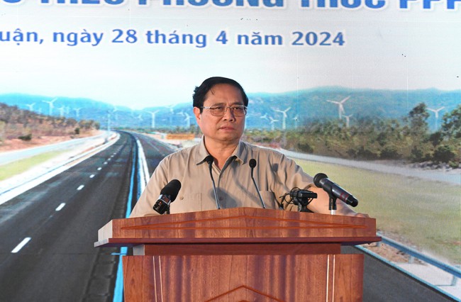 Thủ tướng dự lễ khánh thành Dự án thành phần Cam Lâm - Vĩnh Hảo và Thông xe Dự án thành phần Diễn Châu - Bãi Vọt- Ảnh 3.