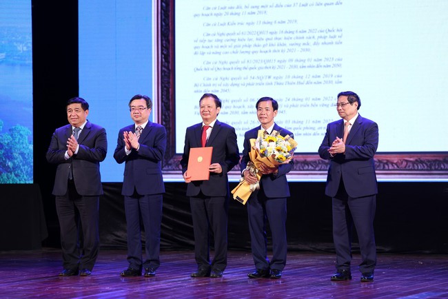 Thủ tướng Phạm Minh Chính dự Hội nghị công bố quy hoạch và xúc tiến đầu tư Thừa Thiên Huế- Ảnh 3.