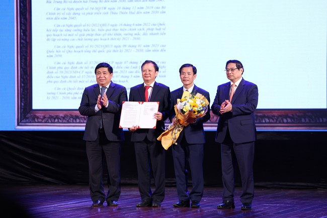 Thủ tướng Phạm Minh Chính dự Hội nghị công bố quy hoạch và xúc tiến đầu tư Thừa Thiên Huế- Ảnh 4.