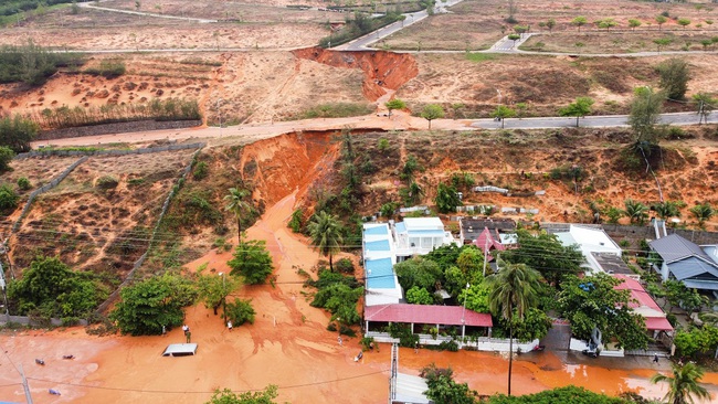 Bình Thuận yêu cầu chủ đầu tư dự án Sentosa khắc phục hậu quả sạt lở cát- Ảnh 1.