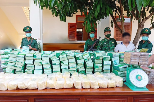 Triệt phá đường dây vận chuyển 198kg ma túy từ Lào về Việt Nam- Ảnh 1.