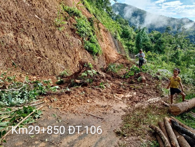 Sơn La: Gần 80 vị trí ách tắc trên các tuyến giao thông- Ảnh 4.