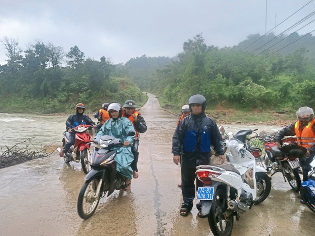 Áp thấp sẽ mạnh lên thành bão: Các địa phương chủ động ứng phó- Ảnh 4.