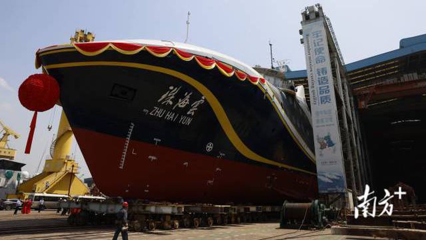 Trung Quốc hạ thủy tàu không người lái thông minh đầu tiên trên thế giới