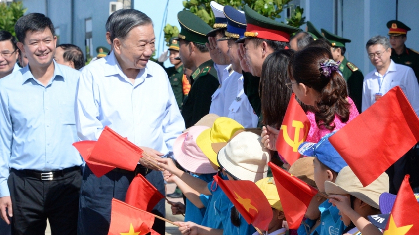 Tổng Bí thư, Chủ tịch nước Tô Lâm: Xây dựng Cồn Cỏ thành khu vực phòng thủ vững chắc