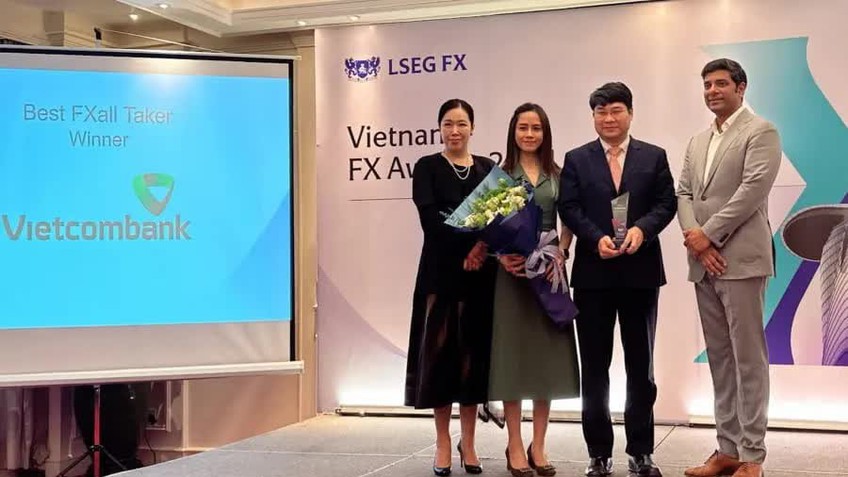 Vietcombank nhận danh hiệu Best FXall Taker tại lễ trao giải thưởng LSEG Vietnam FX Awards năm 2024