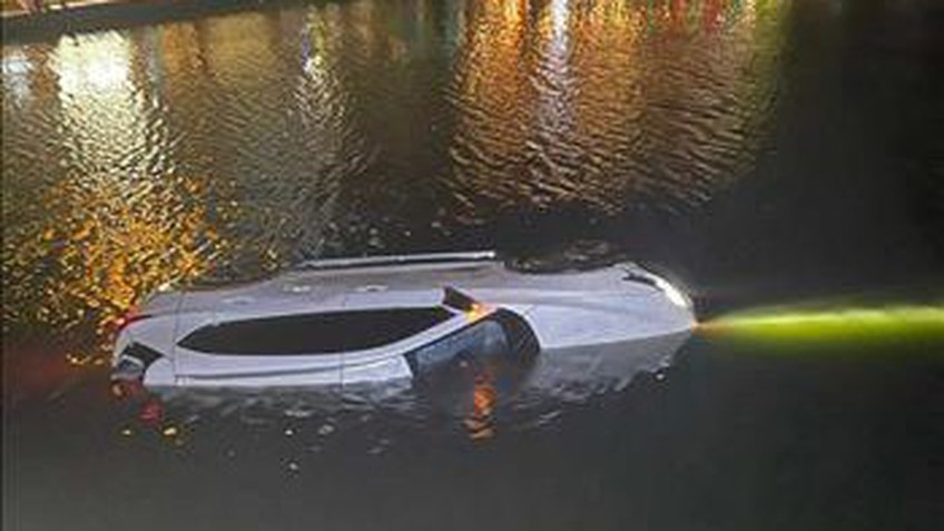 Hải Dương: Xe ô tô lao xuống sông, một người tử vong