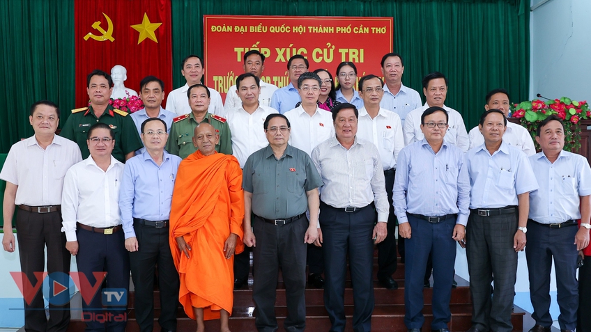 Thủ tướng Phạm Minh Chính tiếp xúc cử tri Thành phố Cần Thơ trước kỳ họp thứ 7
