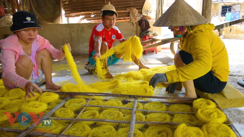Nghề làm bún, mì khô thủ công truyền thống ở Đà Nẵng