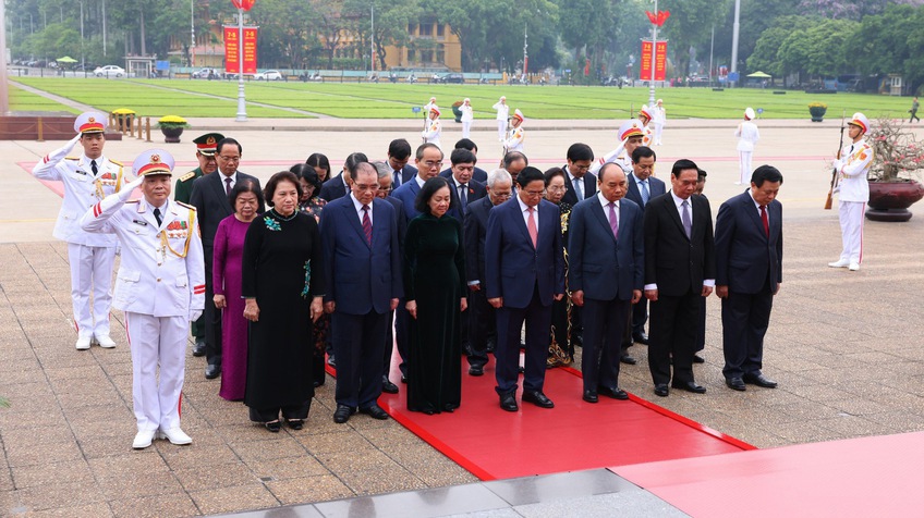 70 năm Chiến thắng Điện Biên Phủ: Lãnh đạo Đảng, Nhà nước vào Lăng viếng Chủ tịch Hồ Chí Minh