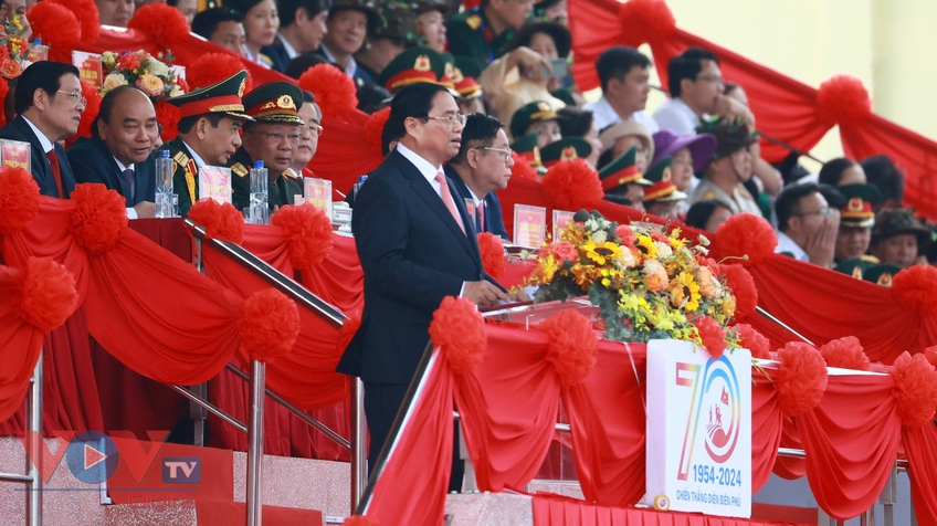 Thủ tướng: Máu xương của các anh hùng liệt sỹ đã hòa vào lòng đất Điện Biên