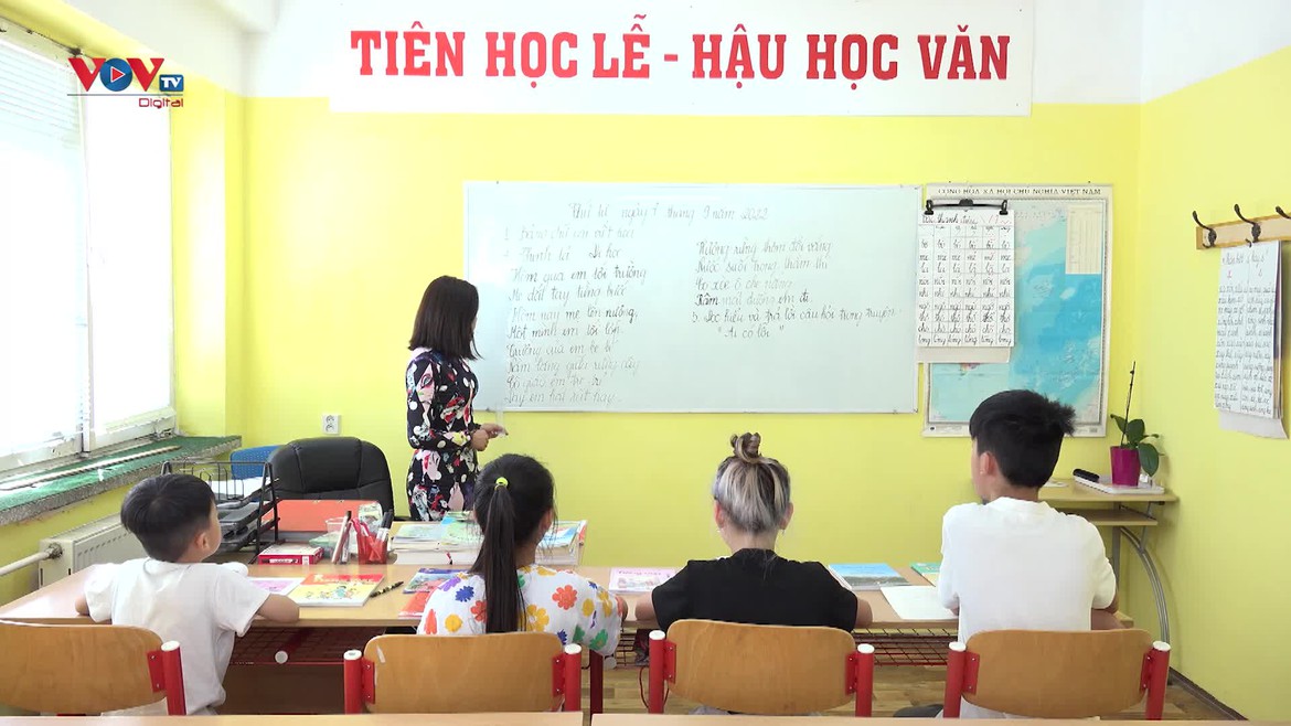 Lan tỏa tiếng Việt trong cộng đồng người Việt Nam ở nước ngoài