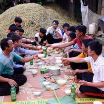 Ăn mừng kết thúc mùa thu hoạch