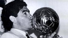 Huyền thoại bóng đá Diego Maradona qua đời ở tuổi 60