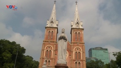 Nhà thờ Đức Bà: Danh thắng không thể bỏ qua khi đến TP Hồ Chí Minh 	