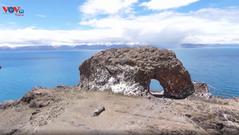 Bí ẩn tranh đá hang động ven hồ Namtso, Tây Tạng