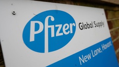 Pfizer có thể thu về 15 tỷ USD từ vaccine ngừa Covid-19 trong năm 2021