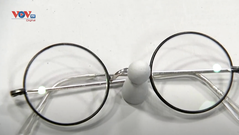 Đấu giá chiếc kính quen thuộc của Harry Potter