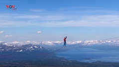 Thụy Điển: Đi bộ trên dây cao 600 mét giữa thung lũng đẹp như tranh vẽ