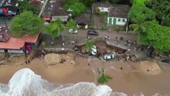 Hàng chục người thiệt mạng do lũ lụt và lở đất tại Brazil