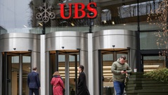 UBS đồng ý mua Credit Suisse